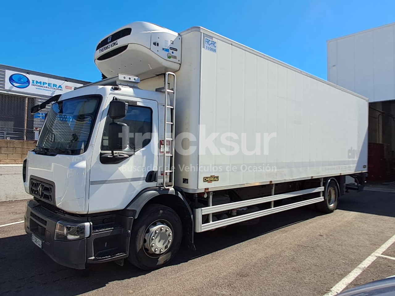 RENAULT D320.18 - Camión frigorífico: foto 2 RENAULT D320.18 - Camión frigorífico: foto 2