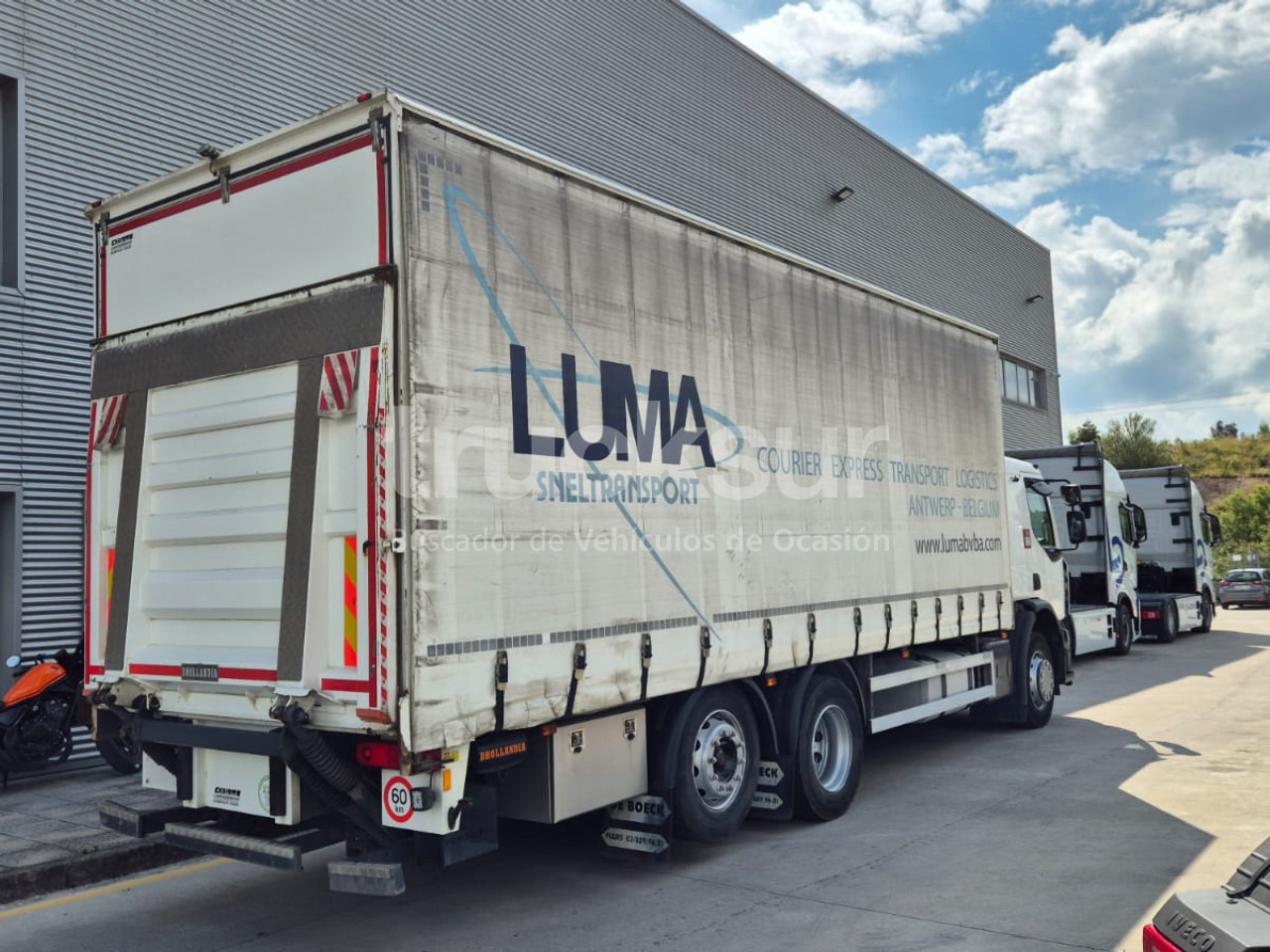 Camión lona RENAULT D320.26: foto 18 Camión lona RENAULT D320.26: foto 18