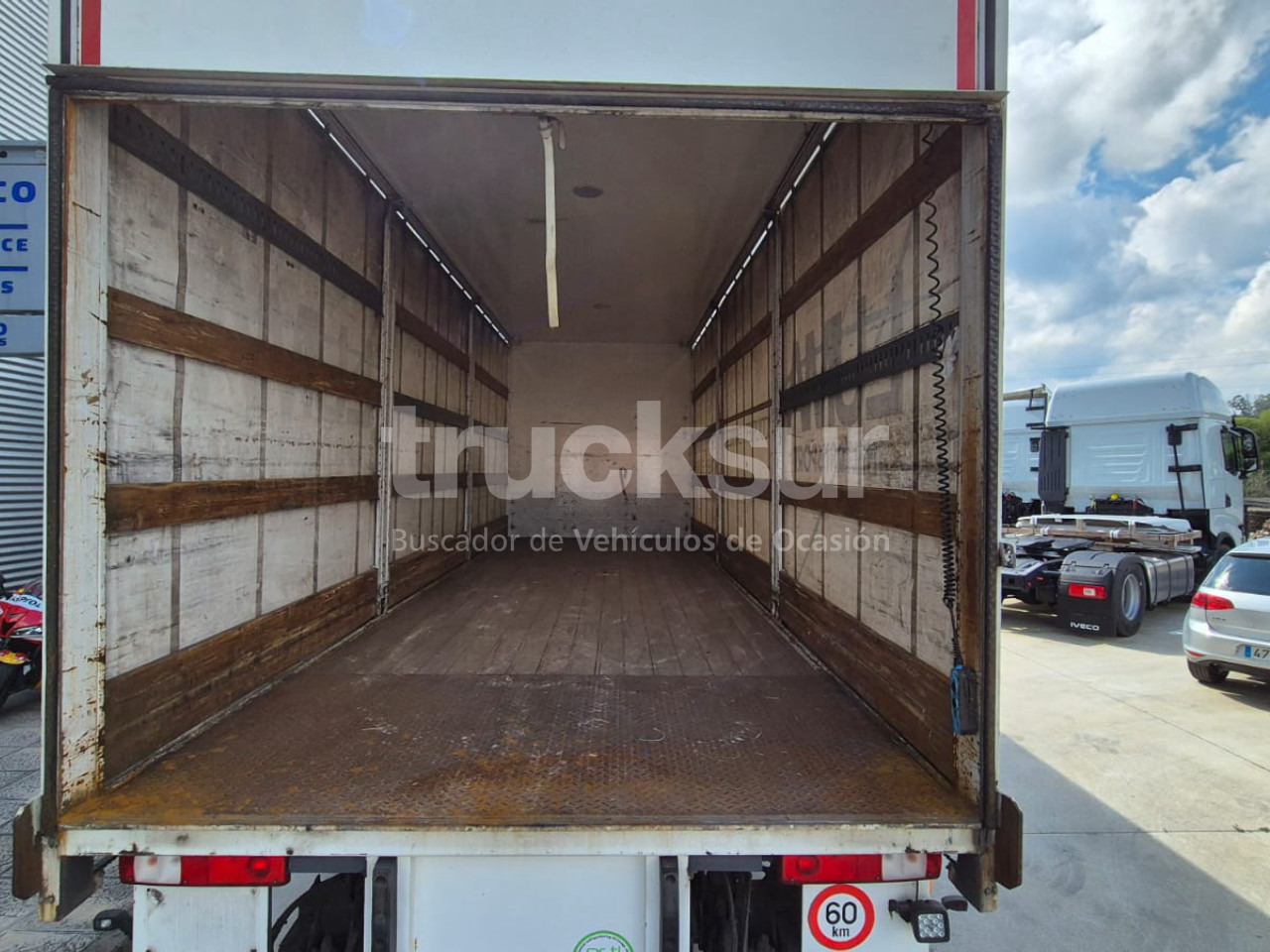 Camión lona RENAULT D320.26: foto 26 Camión lona RENAULT D320.26: foto 26