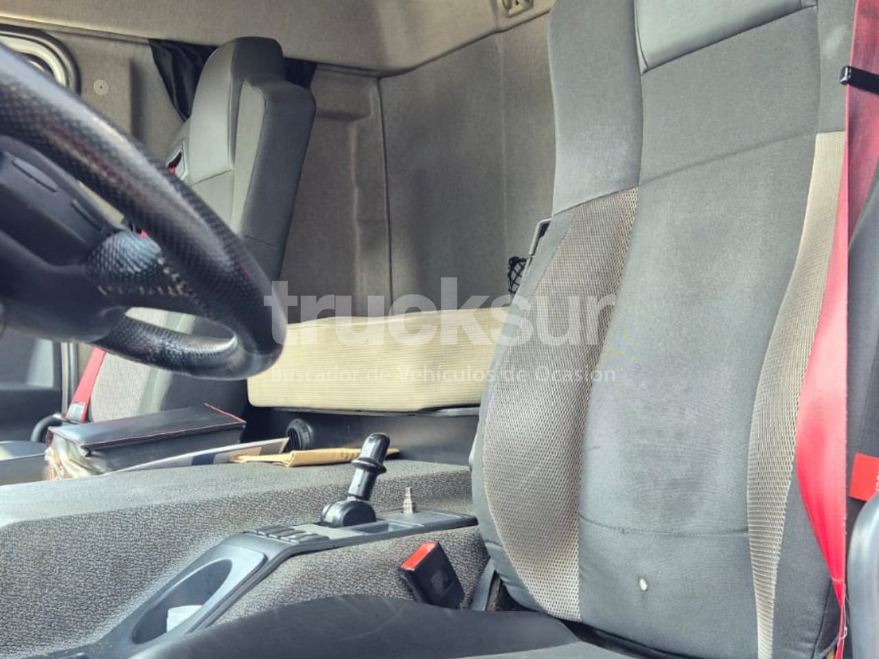 Camión lona RENAULT D320.26: foto 13 Camión lona RENAULT D320.26: foto 13