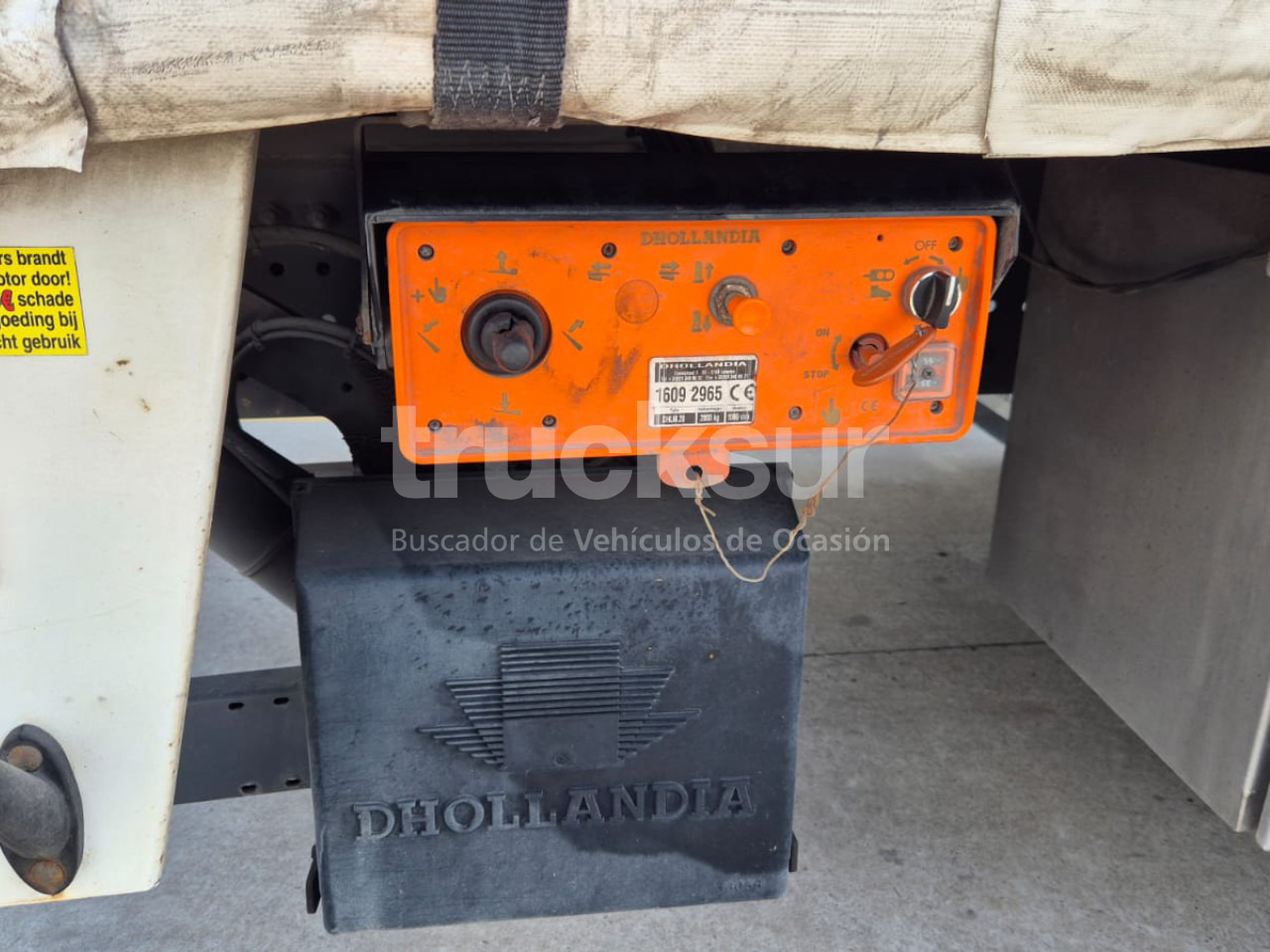 Camión lona RENAULT D320.26: foto 25 Camión lona RENAULT D320.26: foto 25