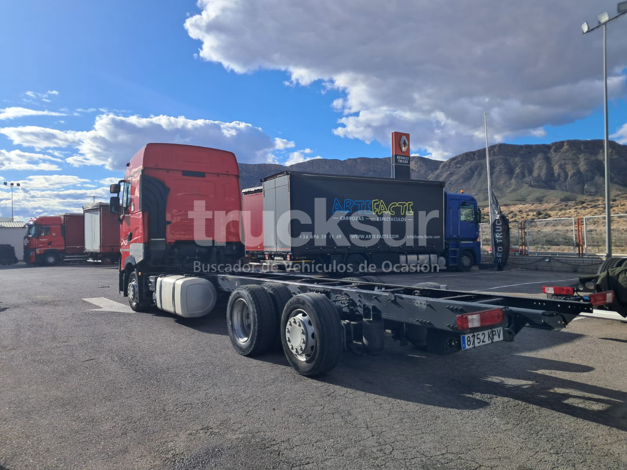 RENAULT T480 HIGH SLEEPER CAB 6X2*4 ejes 6x2*4 - Camión chasis: foto 4 RENAULT T480 HIGH SLEEPER CAB 6X2*4 ejes 6x2*4 - Camión chasis: foto 4