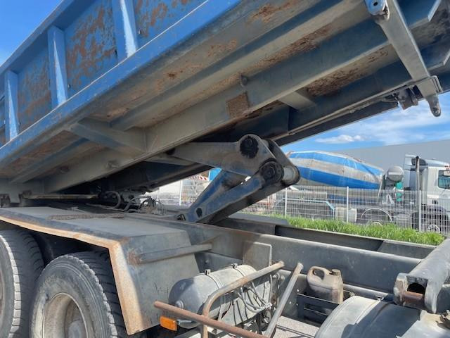 Renault Kerax 340 - Camión volquete: foto 5 Renault Kerax 340 - Camión volquete: foto 5