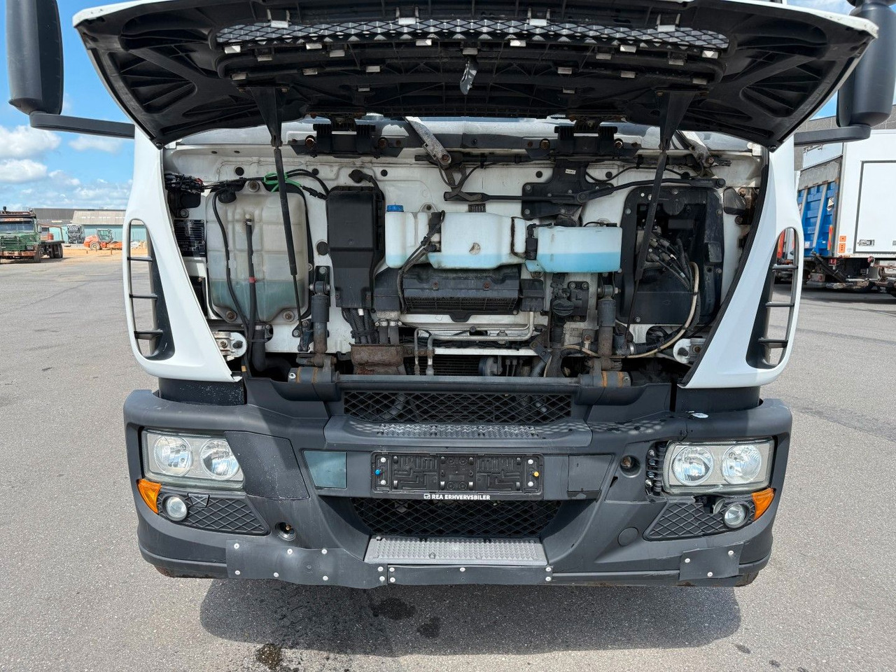 Camión frigorífico Iveco 180E32 Schmitz / Thermo King T-1200R Spectrum Iveco 180E32 Schmitz / Thermo King T-1200R Spectrum: foto 10