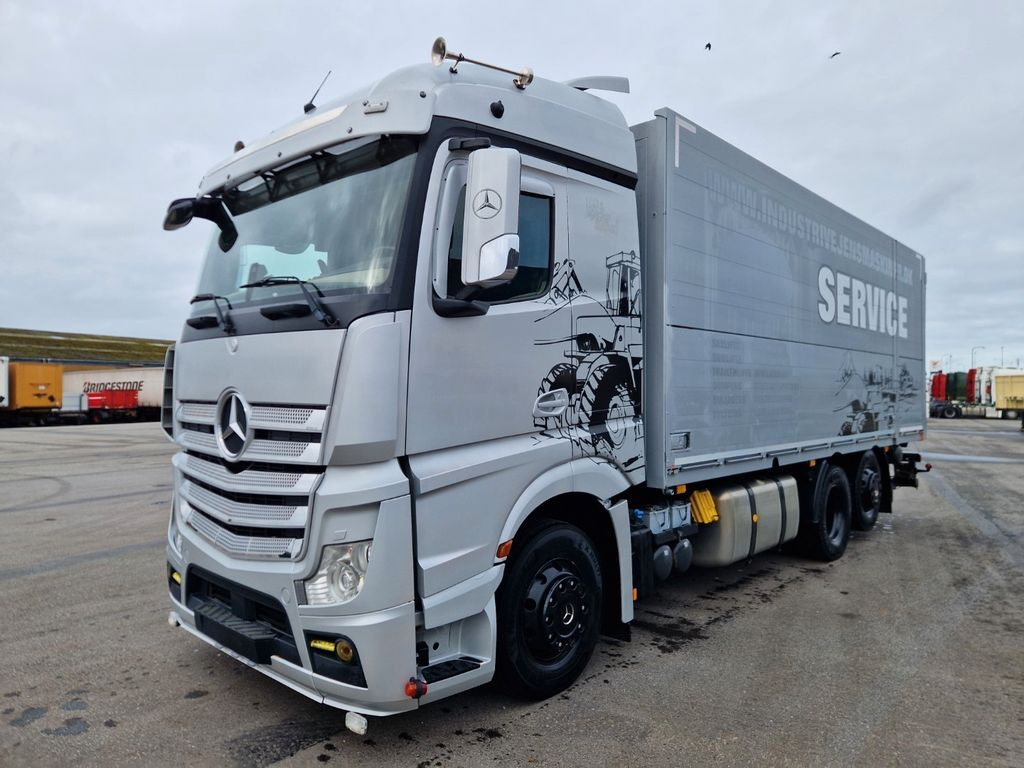 Mercedes-Benz Actros 2545 DinkelMagnus Kran/Kompressor/Service - Camión caja cerrada, Camión grúa: foto 2 Mercedes-Benz Actros 2545 DinkelMagnus Kran/Kompressor/Service - Camión caja cerrada, Camión grúa: foto 2