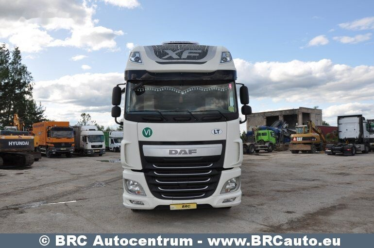 DAF DAF XF XF - Camión lona: foto 4 DAF DAF XF XF - Camión lona: foto 4