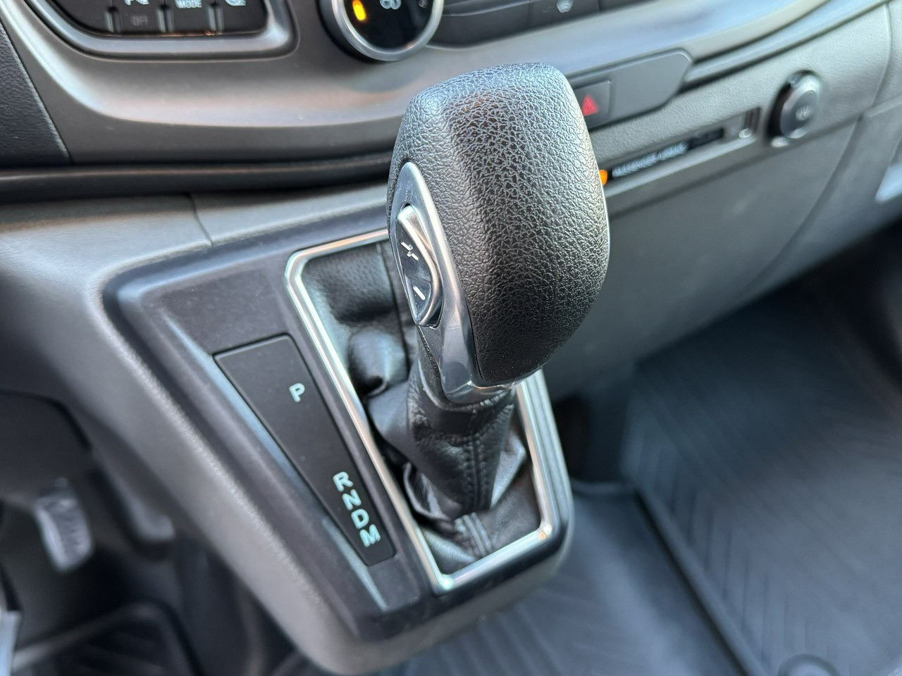 Furgoneta de pasajeros Ford Transit Custom: foto 29