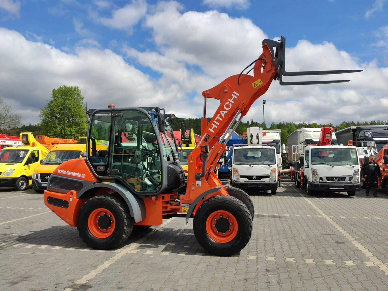 Hitachi ZW75 Wheel Loader Szybko-Złącze Widły Stan Bardzo Dobry - Cargadora de ruedas: foto 3 Hitachi ZW75 Wheel Loader Szybko-Złącze Widły Stan Bardzo Dobry - Cargadora de ruedas: foto 3