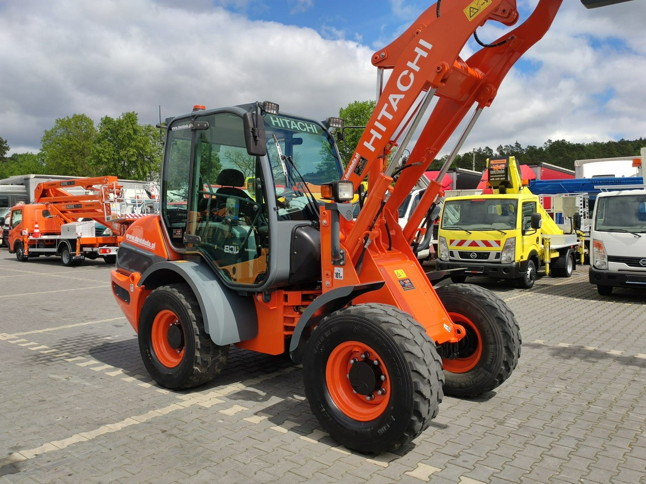 Cargadora de ruedas Hitachi ZW75 Wheel Loader Szybko-Złącze Widły Stan Bardzo Dobry: foto 8 Cargadora de ruedas Hitachi ZW75 Wheel Loader Szybko-Złącze Widły Stan Bardzo Dobry: foto 8
