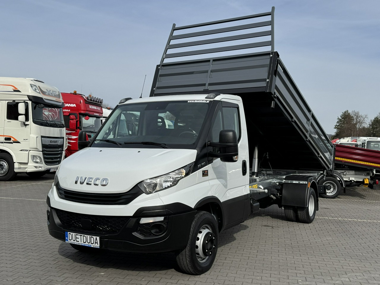 Iveco Daily 70C18 V H (72C18) Wywrotka 3-stronna Nowa Zabudowa - Camión volquete: foto 2 Iveco Daily 70C18 V H (72C18) Wywrotka 3-stronna Nowa Zabudowa - Camión volquete: foto 2