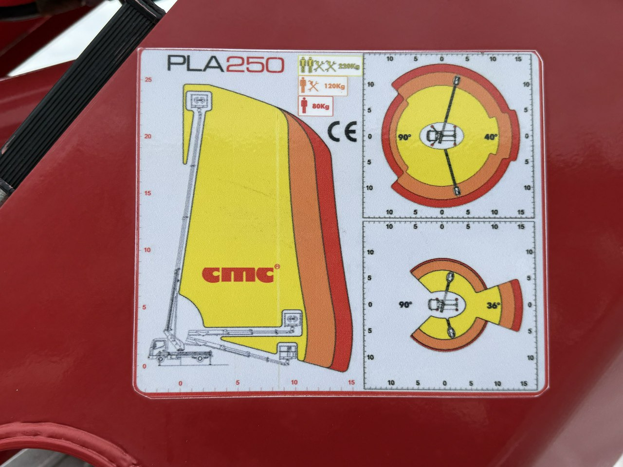 Camión con plataforma elevadora Nissan Cabstar: foto 9 Camión con plataforma elevadora Nissan Cabstar: foto 9