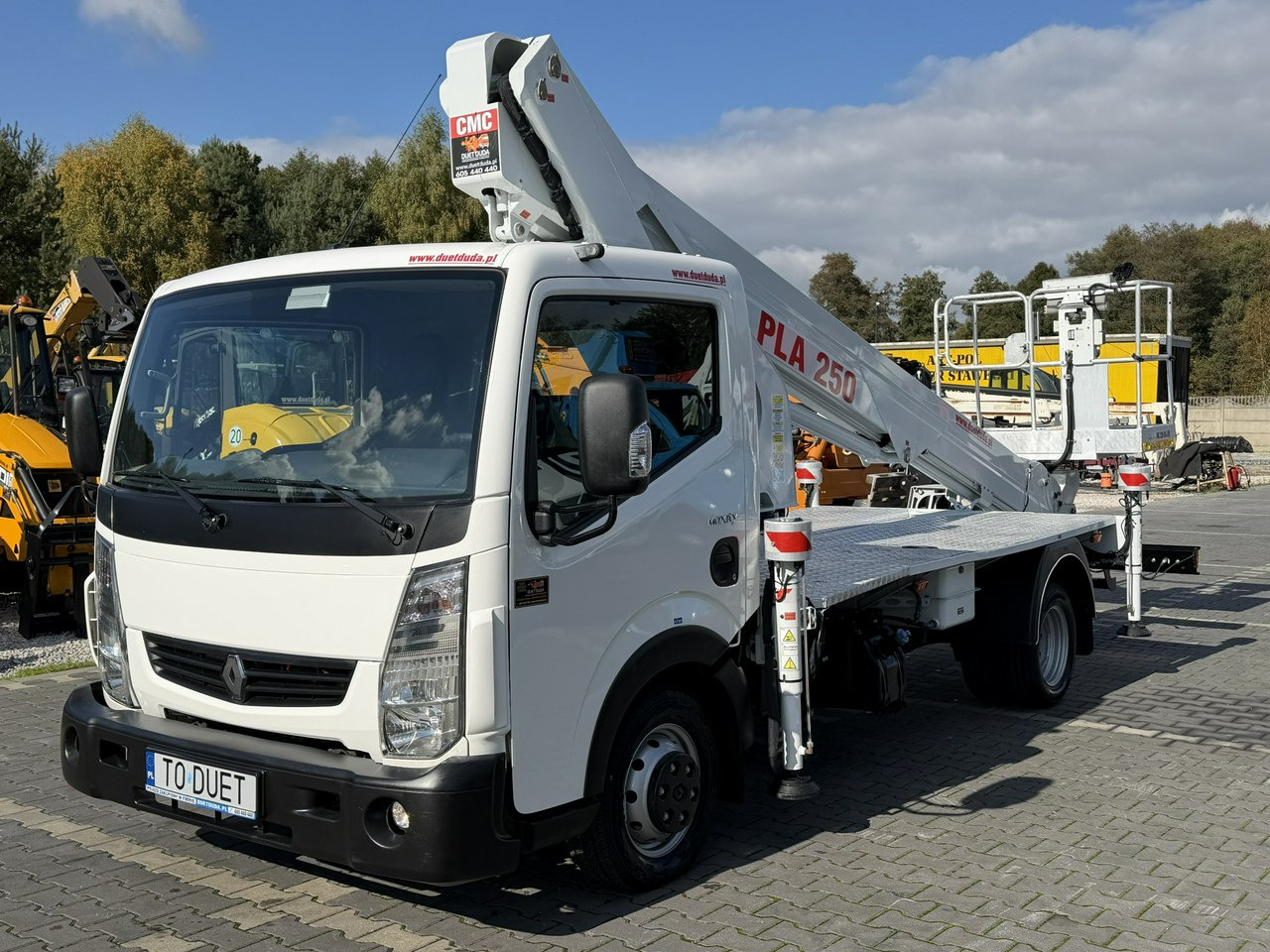 Renault Maxity - Camión con plataforma elevadora: foto 4 Renault Maxity - Camión con plataforma elevadora: foto 4