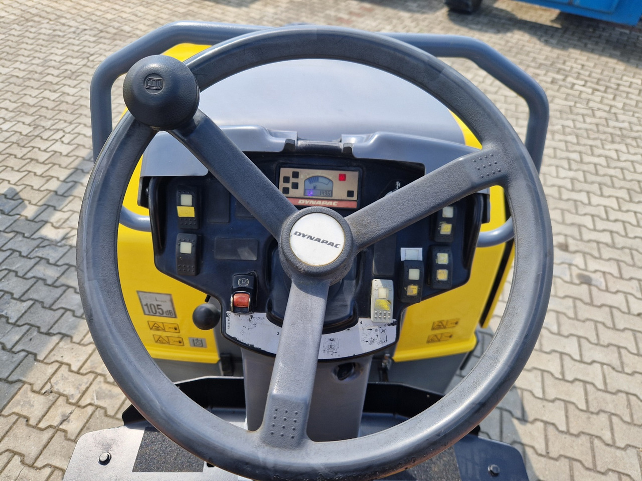 Apisonadora de asfalto DYNAPAC CC 1300: foto 10