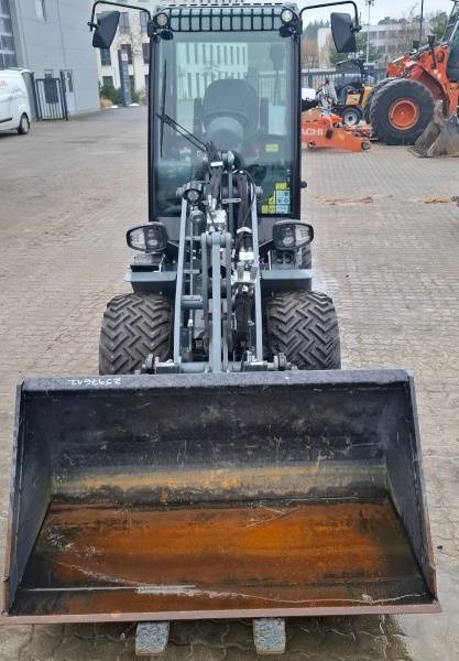 Giant G 2700 E X-Tra Elektro - Minicargadora: foto 2 Giant G 2700 E X-Tra Elektro - Minicargadora: foto 2