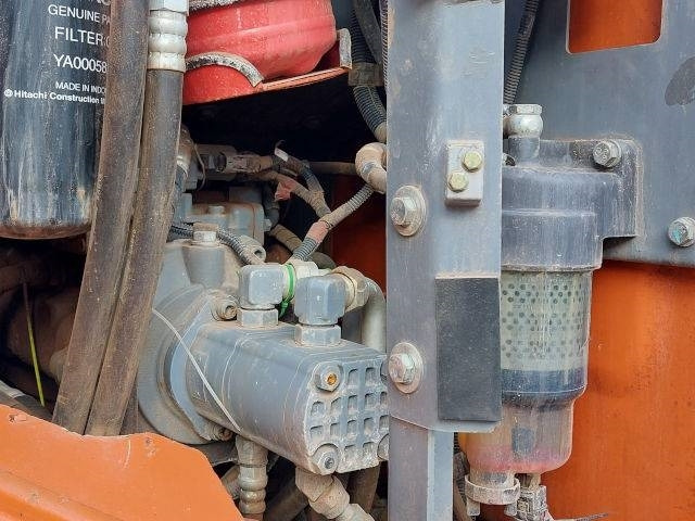 Excavadora de cadenas Hitachi ZX 135 US-6 Short reach front tunnel excavator: foto 8