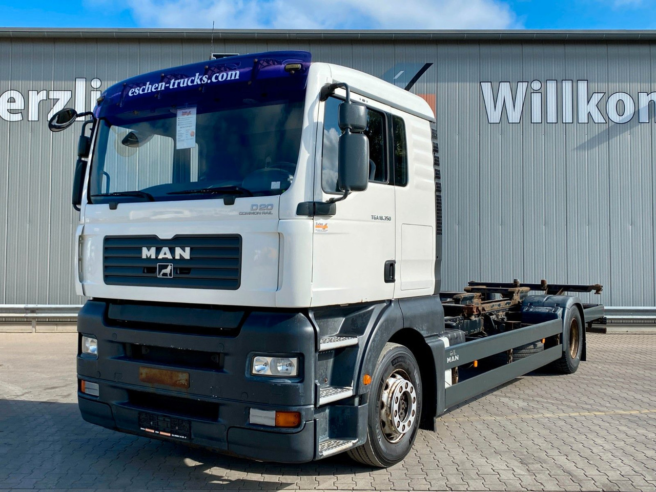 MAN TGA 18.350 LL Fahrschule*Driving school*5 Sitze MAN TGA 18.350 LL Fahrschule*Driving school*5 Sitze - Camión portacontenedore/ Intercambiable: foto 1 MAN TGA 18.350 LL Fahrschule*Driving school*5 Sitze MAN TGA 18.350 LL Fahrschule*Driving school*5 Sitze - Camión portacontenedore/ Intercambiable: foto 1
