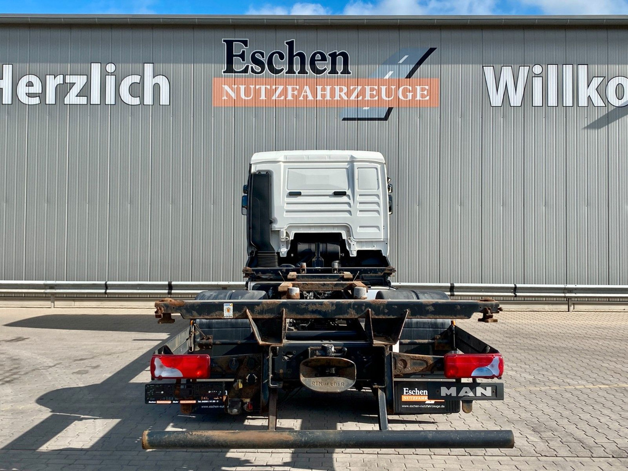 MAN TGA 18.350 LL Fahrschule*Driving school*5 Sitze MAN TGA 18.350 LL Fahrschule*Driving school*5 Sitze - Camión portacontenedore/ Intercambiable: foto 4 MAN TGA 18.350 LL Fahrschule*Driving school*5 Sitze MAN TGA 18.350 LL Fahrschule*Driving school*5 Sitze - Camión portacontenedore/ Intercambiable: foto 4