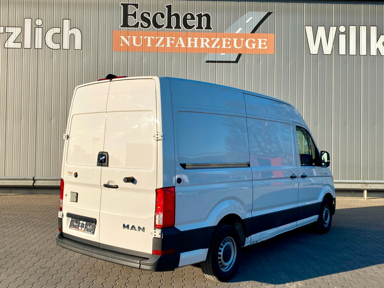 MAN TGE 3.140 | Seitentür*3x Sitze*Navi*Kamera*AC - Furgón: foto 5 MAN TGE 3.140 | Seitentür*3x Sitze*Navi*Kamera*AC - Furgón: foto 5