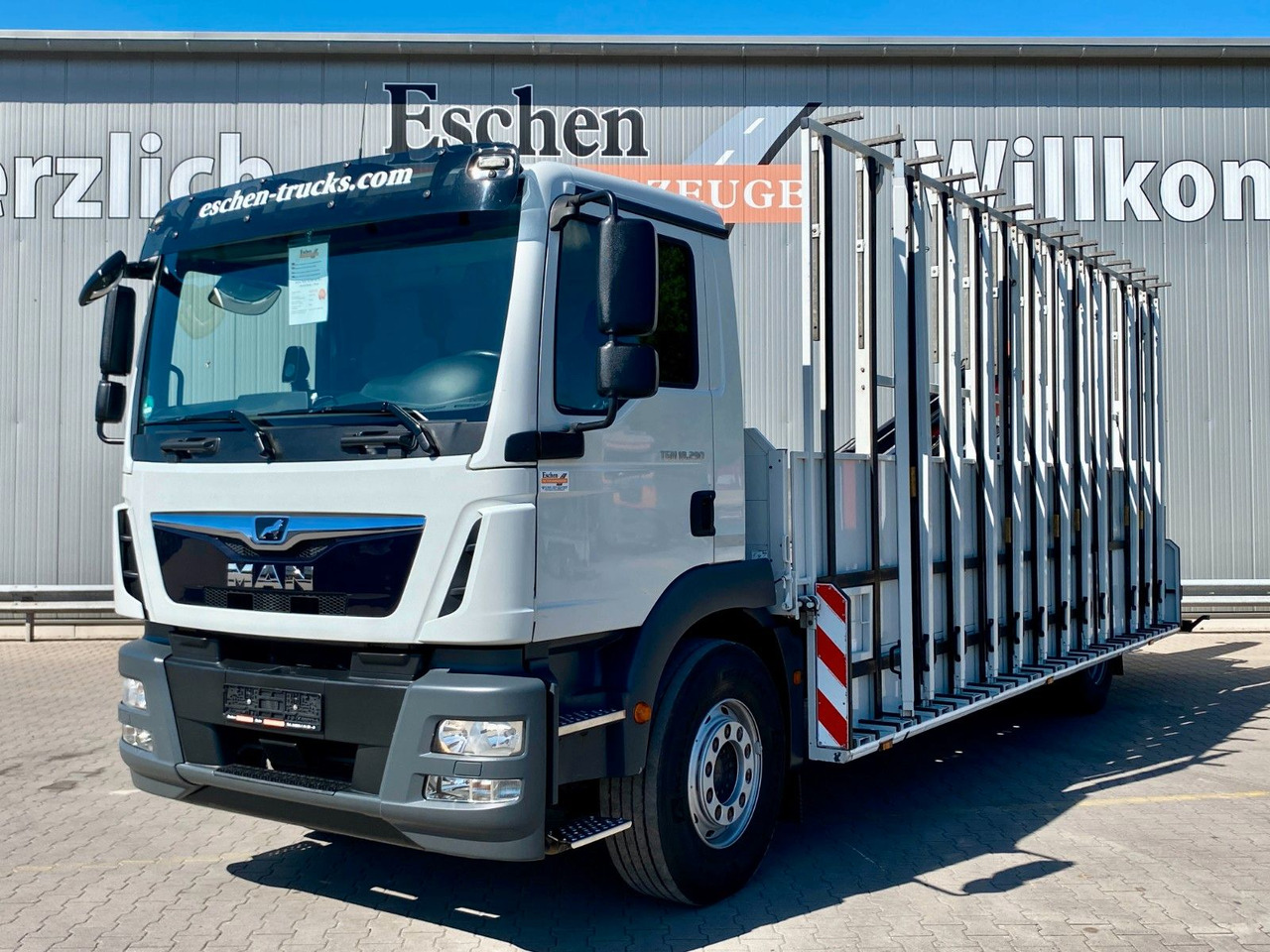 MAN TGM 18.290| Glas/HEGLA*PK12002*Funk*3x Sitze*AHK - Camión caja abierta, Camión grúa: foto 1 MAN TGM 18.290| Glas/HEGLA*PK12002*Funk*3x Sitze*AHK - Camión caja abierta, Camión grúa: foto 1