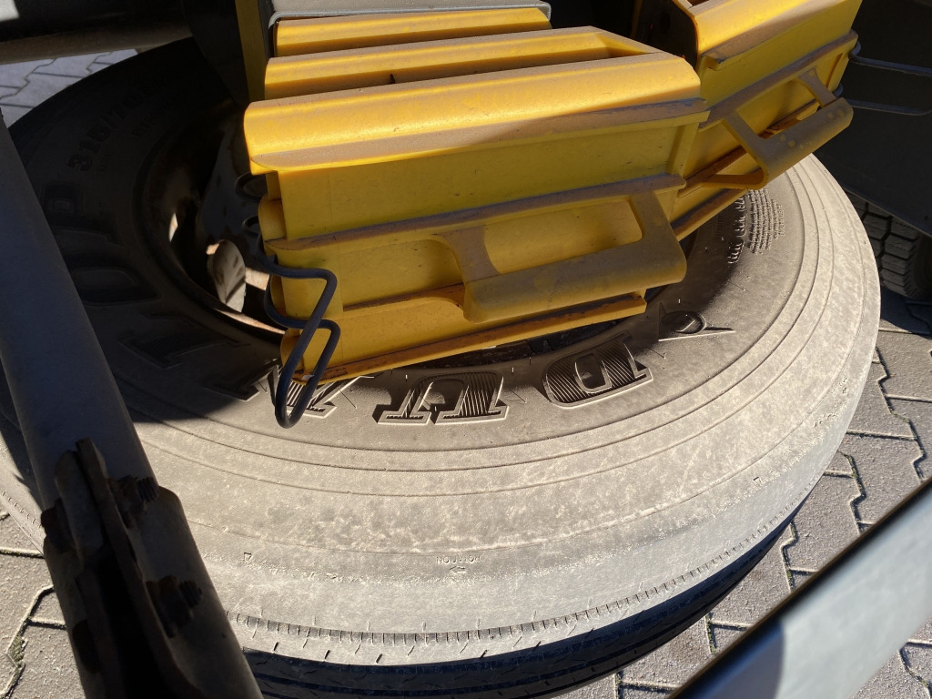 MAN TGX 26.400 6x2-2 LL / MBB-LBW - Camión caja cerrada: foto 4 MAN TGX 26.400 6x2-2 LL / MBB-LBW - Camión caja cerrada: foto 4