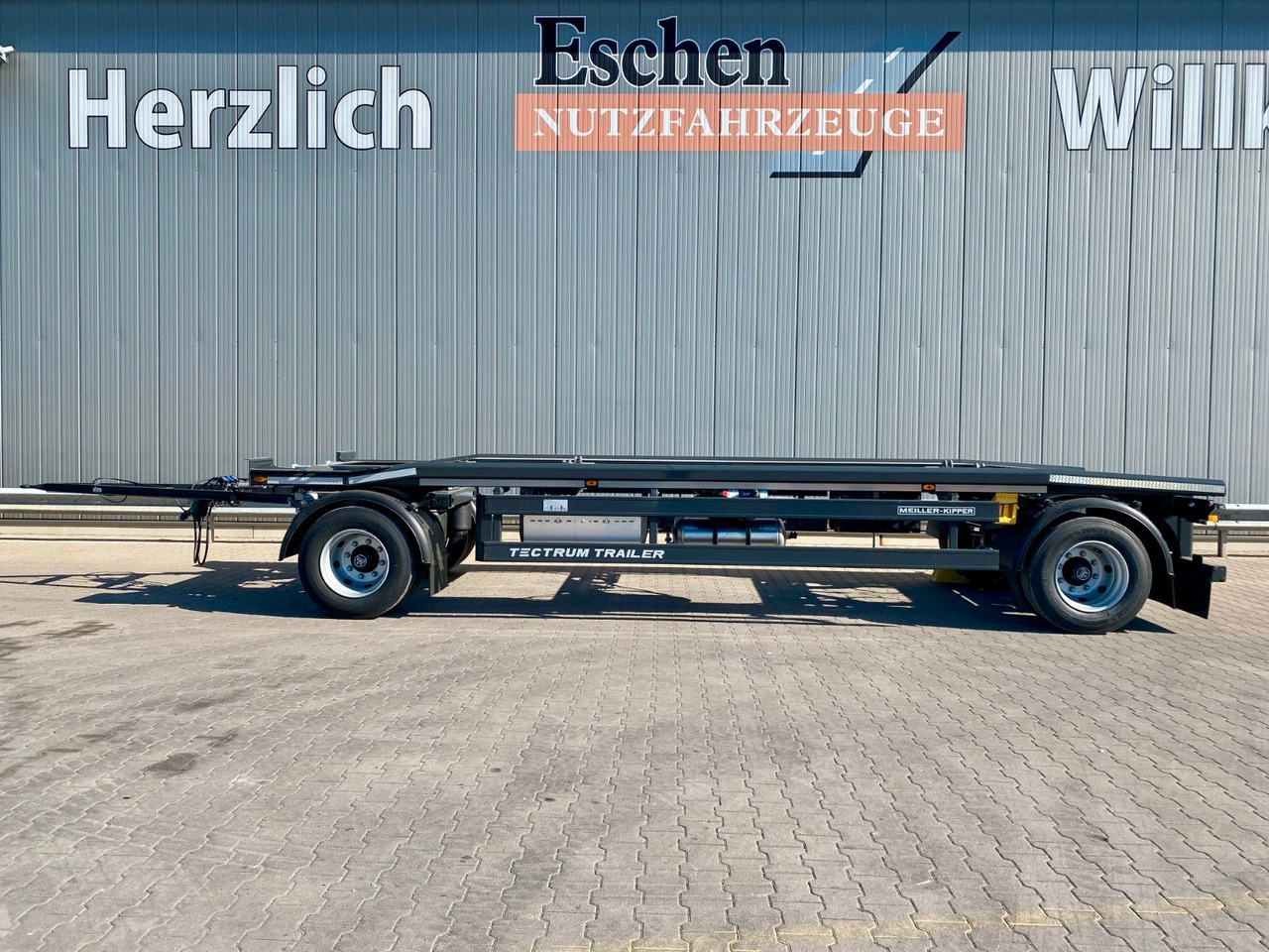 Meiller MG 18 ZO 5,4 NEU*Rückfahrkamera*Werkzeugkasten Meiller MG 18 ZO 5,4 | NEU*Rückfahrkamera*Werkzeugkasten - Remolque multilift/ Portacontenedores de cadenas: foto 2 Meiller MG 18 ZO 5,4 NEU*Rückfahrkamera*Werkzeugkasten Meiller MG 18 ZO 5,4 | NEU*Rückfahrkamera*Werkzeugkasten - Remolque multilift/ Portacontenedores de cadenas: foto 2