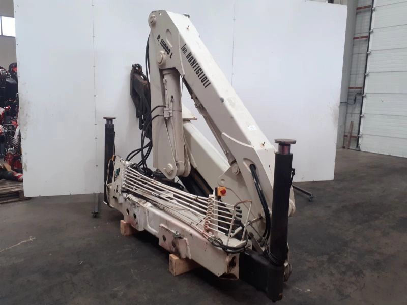 Grúa Bonfiglioli P15000L - Grúa para camión para Camión: foto 1 Grúa Bonfiglioli P15000L - Grúa para camión para Camión: foto 1