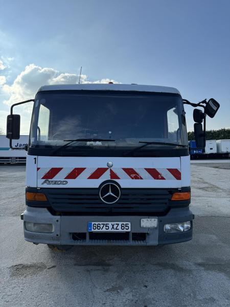 Barredora vial Mercedes Atego: foto 8