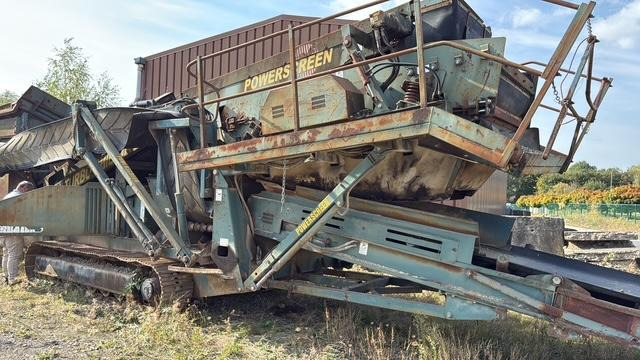 Terex Powerscreen Warrior 1400 - Cribadora: foto 2 Terex Powerscreen Warrior 1400 - Cribadora: foto 2