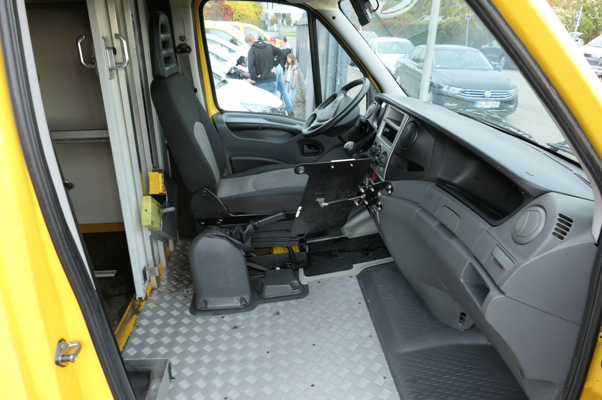 IVECO Daily 35 S11 C30C AUTOMATIK KAMERA Regale LUFT - Furgoneta caja cerrada: foto 5 IVECO Daily 35 S11 C30C AUTOMATIK KAMERA Regale LUFT - Furgoneta caja cerrada: foto 5