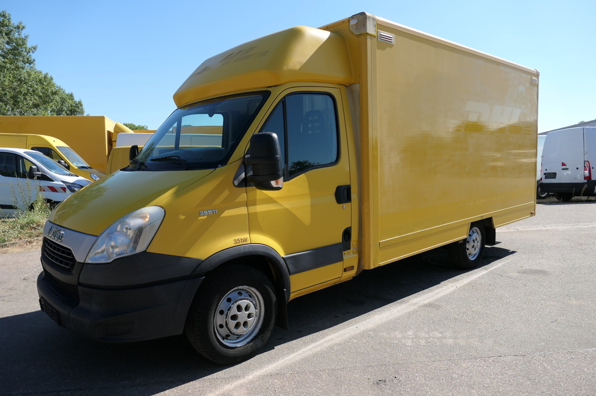 IVECO Daily 35 S11 C30C AUTOMATIK KAMERA Regale LUFT D - Furgoneta caja cerrada: foto 1 IVECO Daily 35 S11 C30C AUTOMATIK KAMERA Regale LUFT D - Furgoneta caja cerrada: foto 1