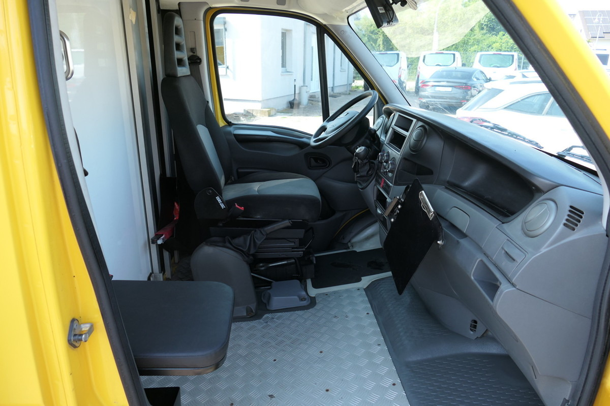 IVECO Daily 35 S11 C30C AUTOMATIK KAMERA Regale LUFT D - Furgoneta caja cerrada: foto 5 IVECO Daily 35 S11 C30C AUTOMATIK KAMERA Regale LUFT D - Furgoneta caja cerrada: foto 5