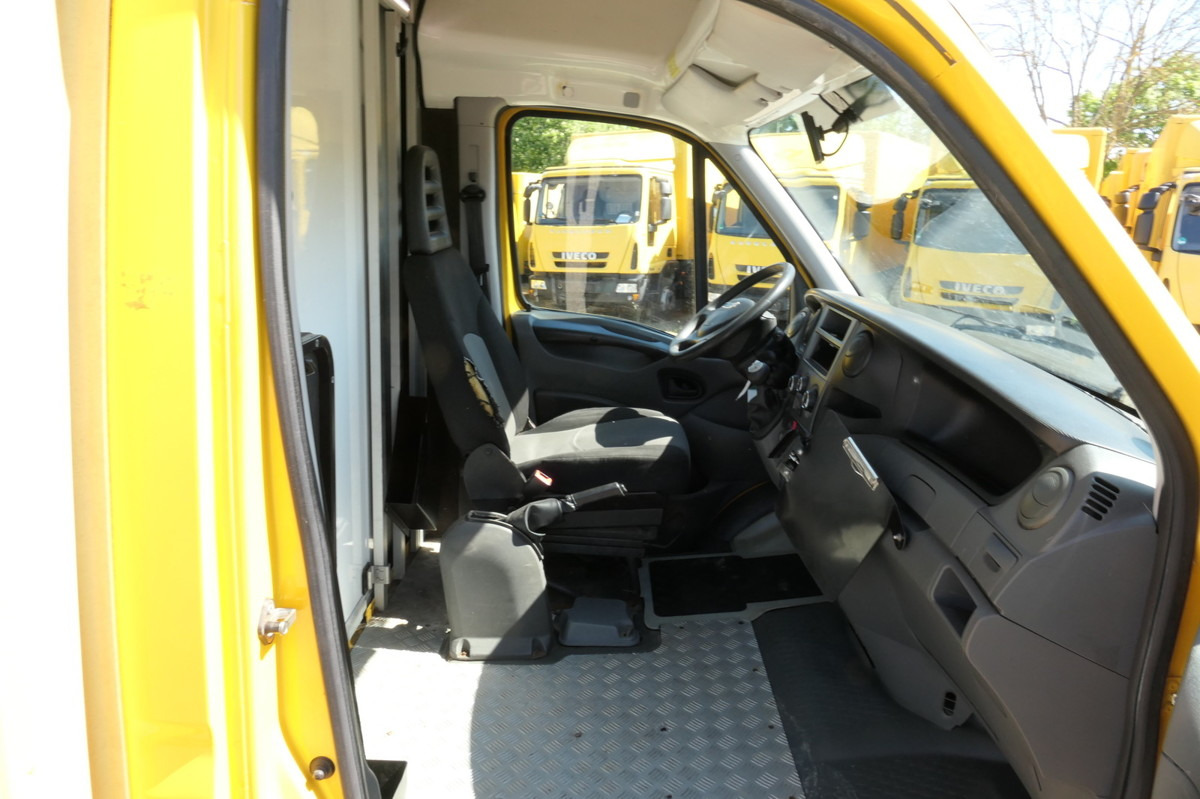 IVECO Daily 35 S11 C30C AUTOMATIK KAMERA Regale LUFT D - Furgoneta caja cerrada: foto 5 IVECO Daily 35 S11 C30C AUTOMATIK KAMERA Regale LUFT D - Furgoneta caja cerrada: foto 5