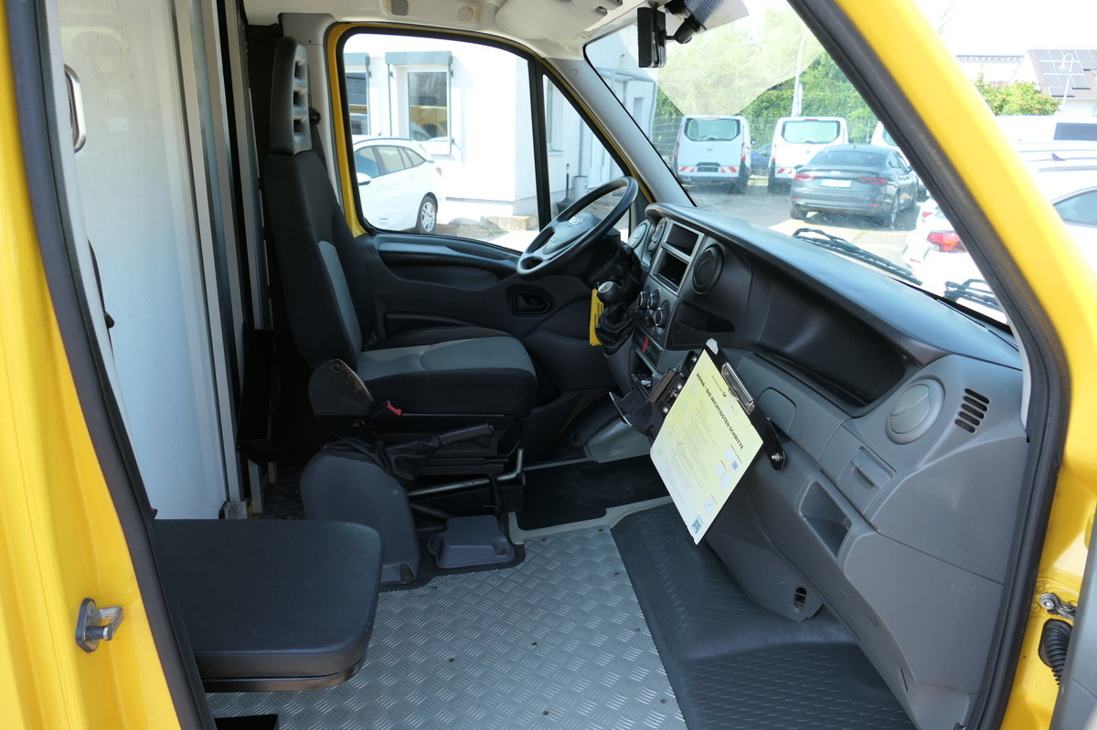 IVECO Daily 35 S11 C30C AUTOMATIK KAMERA Regale LUFT D - Furgoneta caja cerrada: foto 5 IVECO Daily 35 S11 C30C AUTOMATIK KAMERA Regale LUFT D - Furgoneta caja cerrada: foto 5