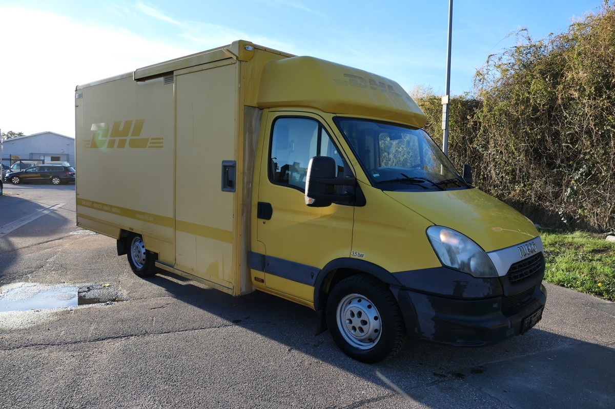 IVECO Daily 35 S11 C30C AUTOMATIK KAMERA Regale LUFT D - Furgoneta caja cerrada: foto 1 IVECO Daily 35 S11 C30C AUTOMATIK KAMERA Regale LUFT D - Furgoneta caja cerrada: foto 1