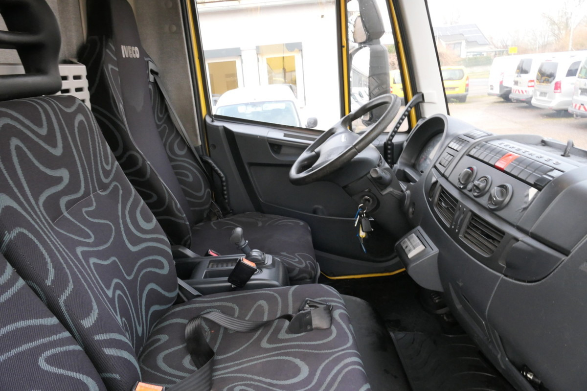 Foto del interior 1: Camión caja cerrada IVECO EuroCargo ML 120 E28/P AHK LBW COC Koffer 7,00x2