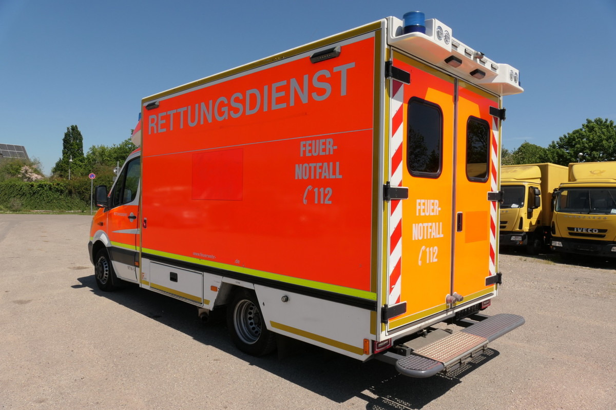 MERCEDES-BENZ Sprinter 519 CDI Klima Krankenwagen - Ambulancia: foto 4 MERCEDES-BENZ Sprinter 519 CDI Klima Krankenwagen - Ambulancia: foto 4