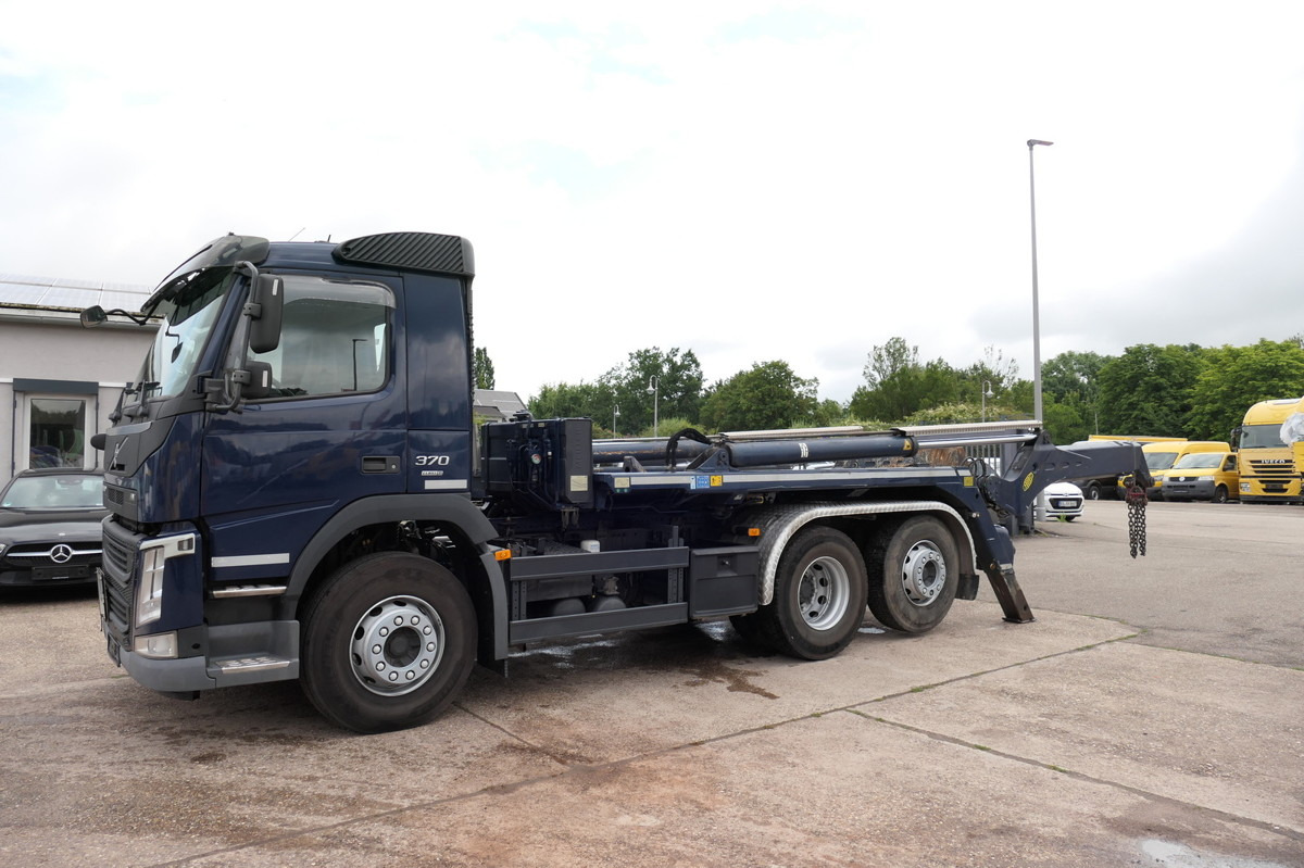VOLVO FM 370 6x2 Meiller Lenkachse KLIMA AHK - Camión volquete: foto 1 VOLVO FM 370 6x2 Meiller Lenkachse KLIMA AHK - Camión volquete: foto 1