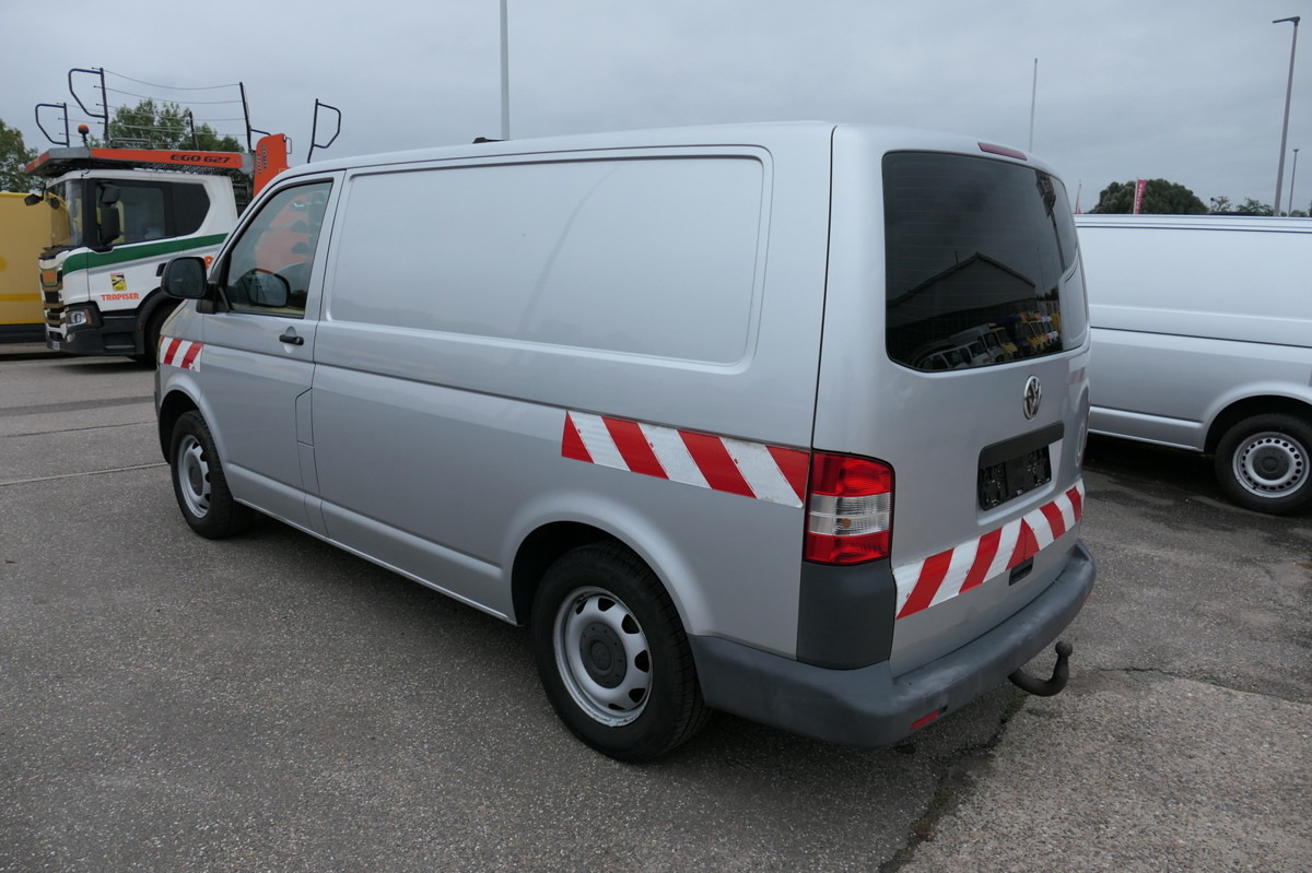 VW T5 Transporter 2.0 TDI KLIMA AHK Werkstatteinbau - Furgoneta pequeña: foto 4 VW T5 Transporter 2.0 TDI KLIMA AHK Werkstatteinbau - Furgoneta pequeña: foto 4