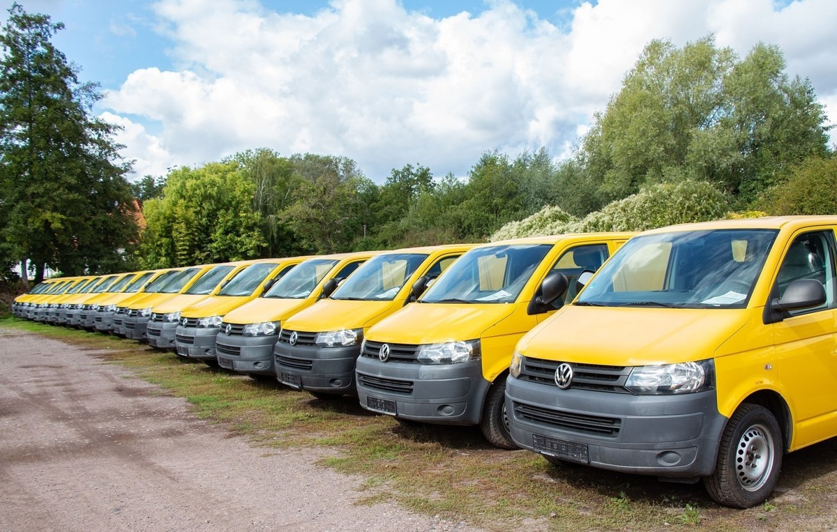 VW T5 Transporter 2.0 TDI PARKTRONIK EURO5 2xSCHIEB - Furgoneta pequeña: foto 1 VW T5 Transporter 2.0 TDI PARKTRONIK EURO5 2xSCHIEB - Furgoneta pequeña: foto 1