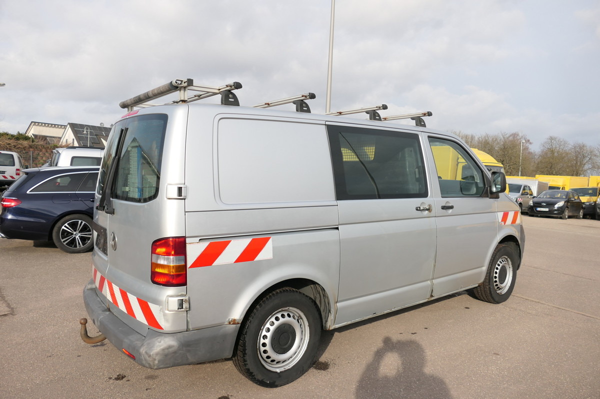 VW T5 Transporter 2.5 TDI 4Motion Werkstatteinbau A - Furgoneta pequeña: foto 4 VW T5 Transporter 2.5 TDI 4Motion Werkstatteinbau A - Furgoneta pequeña: foto 4