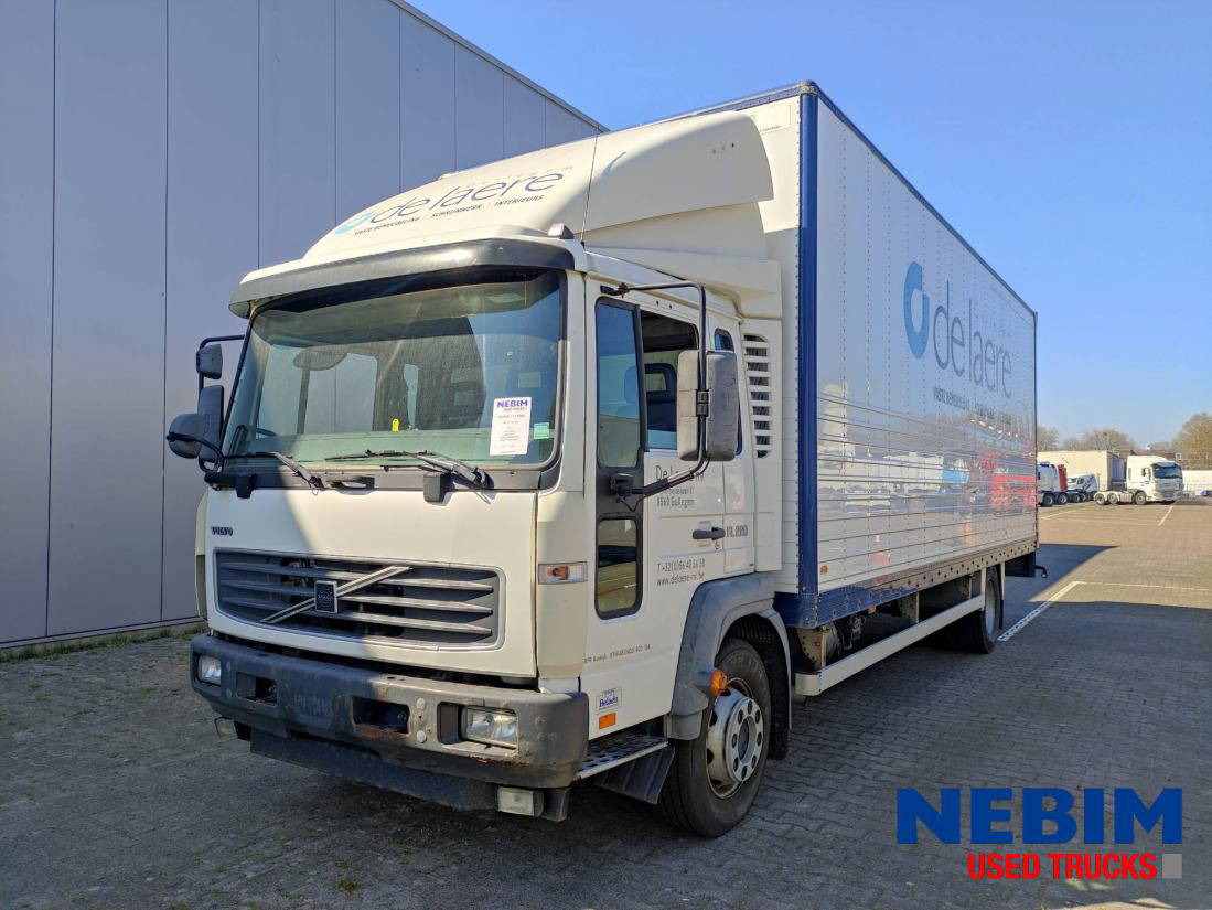 Volvo FL 220 4X2 - Airco / Klima - Camión caja cerrada: foto 1 Volvo FL 220 4X2 - Airco / Klima - Camión caja cerrada: foto 1