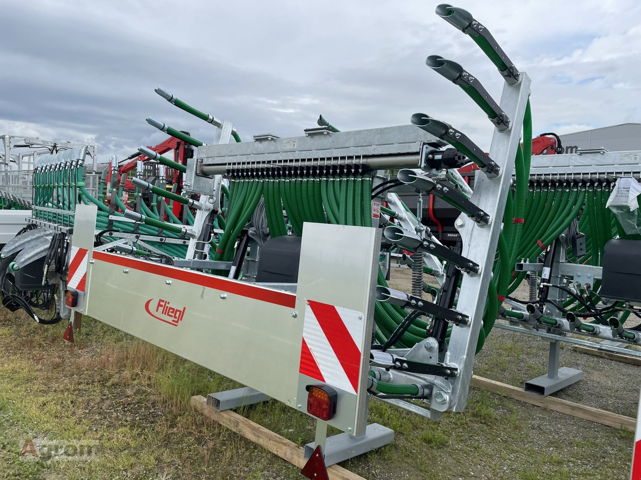 Fliegl Schleppschuhverteiler Compact 6,0 m - Inyector de purín: foto 5 Fliegl Schleppschuhverteiler Compact 6,0 m - Inyector de purín: foto 5