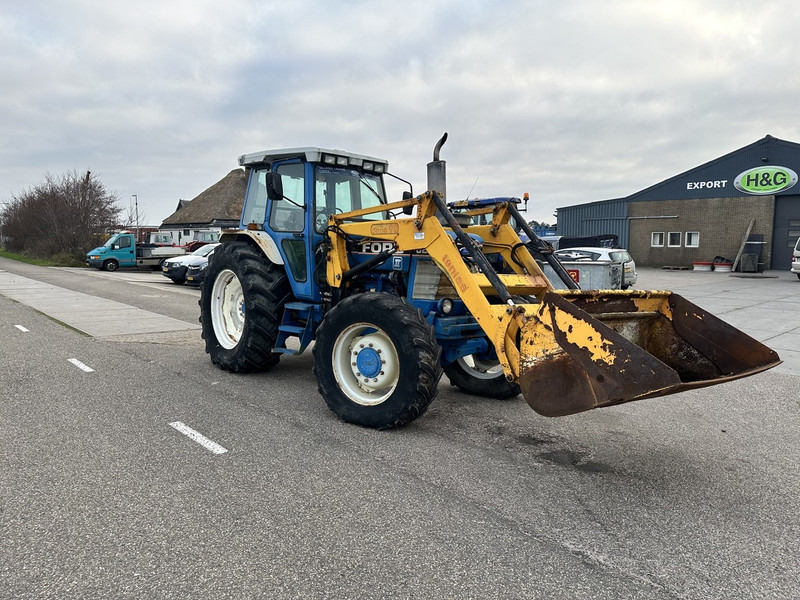 Ford 8210 - Tractor: foto 3 Ford 8210 - Tractor: foto 3