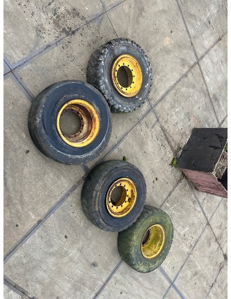Volvo 17.5R25 - Llanta: foto 1 Volvo 17.5R25 - Llanta: foto 1