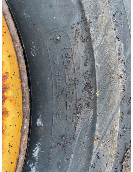 Volvo 17.5R25 - Llanta: foto 2 Volvo 17.5R25 - Llanta: foto 2