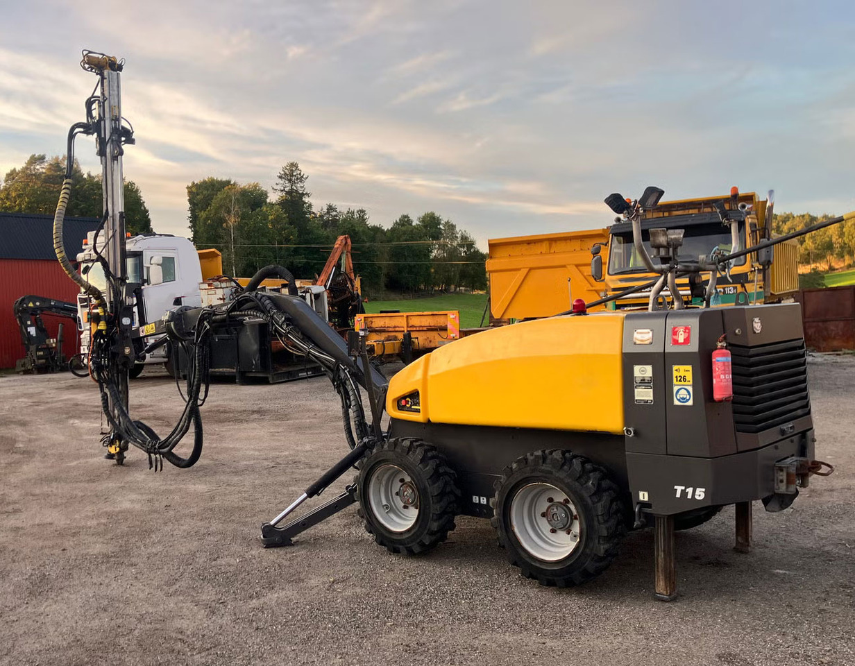 Atlas Copco FlexiROC T15R-01 - Perforadora: foto 2 Atlas Copco FlexiROC T15R-01 - Perforadora: foto 2