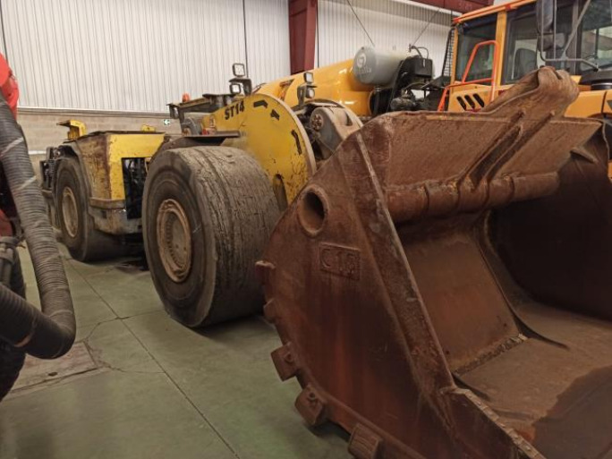 Atlas Copco ST14 - Maquinaria para minería: foto 1 Atlas Copco ST14 - Maquinaria para minería: foto 1