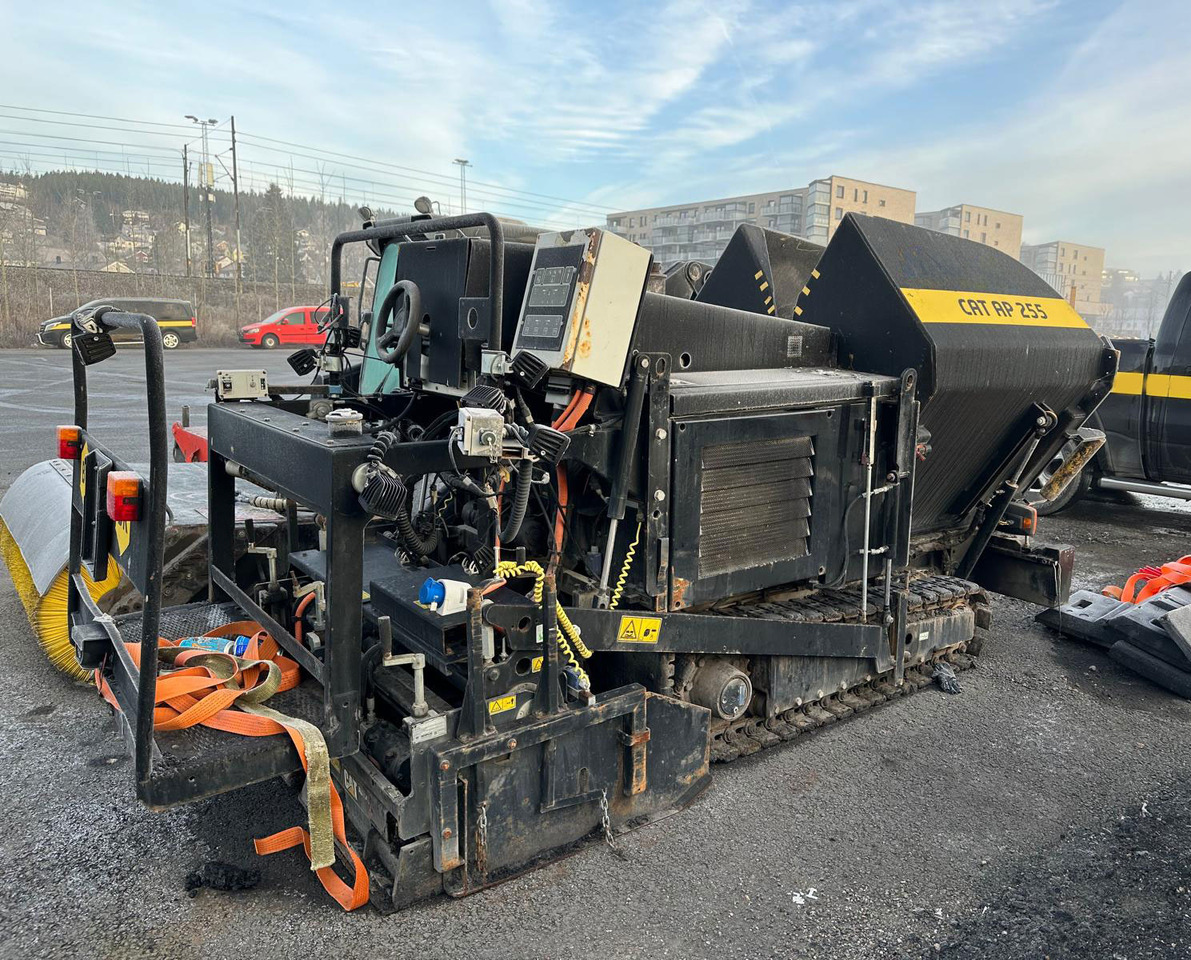 Caterpillar AP255 - Pavimentadora de asfalto: foto 1 Caterpillar AP255 - Pavimentadora de asfalto: foto 1