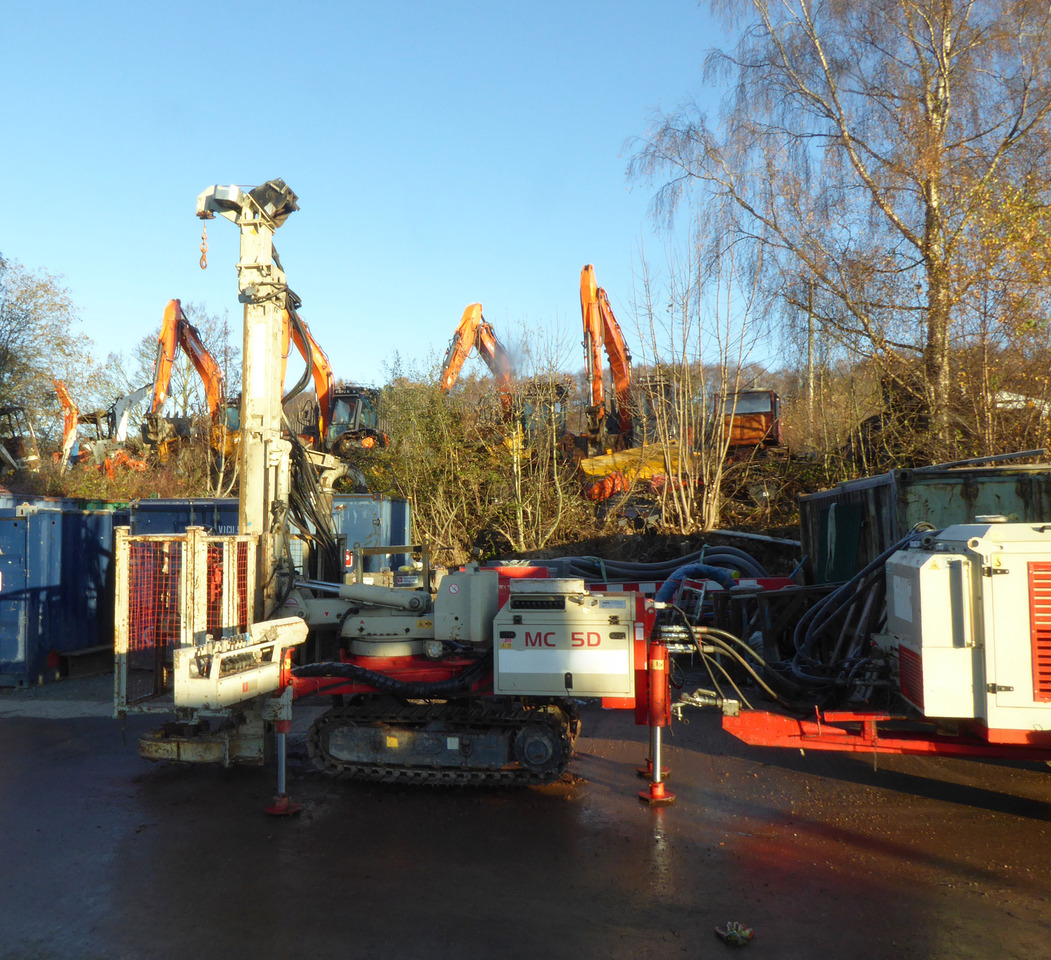 Comacchio MC5D - Martillo de hinca de pilotes: foto 3 Comacchio MC5D - Martillo de hinca de pilotes: foto 3