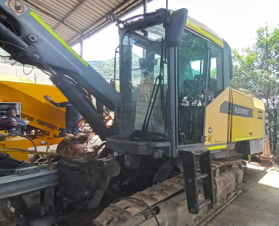 Epiroc FlexiRoc T35-11 - Perforadora: foto 1 Epiroc FlexiRoc T35-11 - Perforadora: foto 1